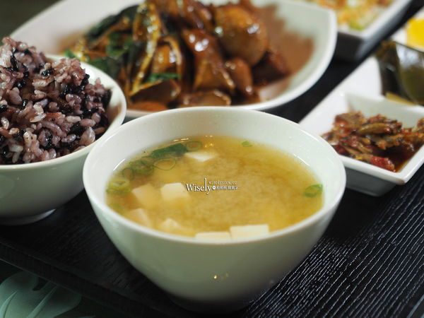 ▲▼蓬萊邨台菜餐廳。（圖／部落客WISELY`s 拍拍照寫寫字授權提供）