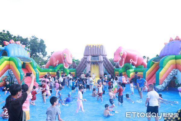 ▲屏東市「夏日泡泡趴」12日下午3時於千禧公園盛大開場。（圖／屏東市公所提供）