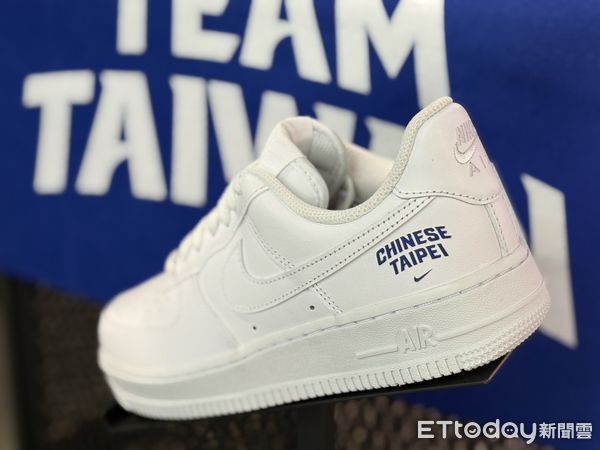 ▲瓊斯盃男子組賽事開打，周邊商品以球衣最為熱銷。（圖／記者杜奕君攝）