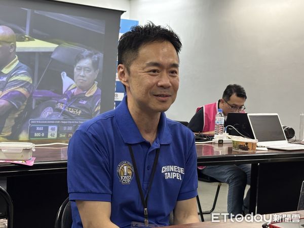 ▲中華籃協副秘書長張承中親自說明女籃主帥歐森遭撤換一事。（圖／記者杜奕君攝）