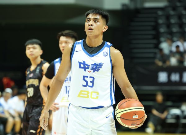 ▲瓊斯盃中華白隊谷毛唯嘉、林現惟、丁恩迪。（圖／中華籃協提供）