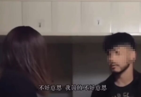 ▲鬍鬚哥被紅姐嫌太臭。（圖／翻攝畫面）