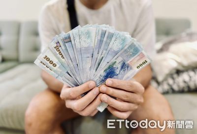 普發1萬元恐喊卡合理嗎？6.2萬人表態了　「投票結果」一面倒