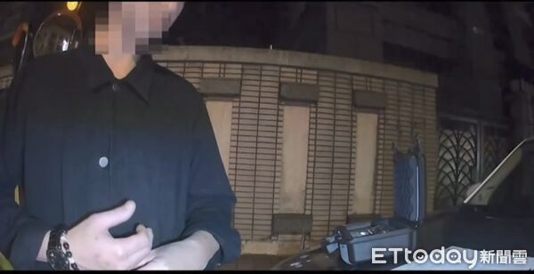 ▲興隆派出所警員吳泓緯查獲酒後外出買宵夜的騎士何男。（圖／記者張君豪翻攝）