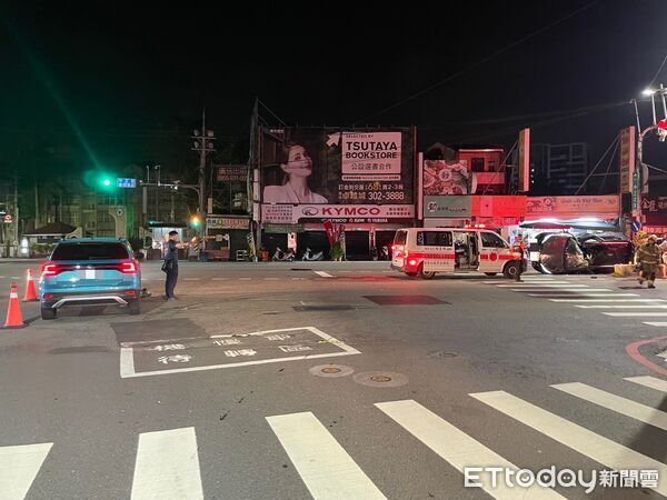 ▲▼台南13日凌晨發生一起車禍。（圖／記者林東良翻攝)