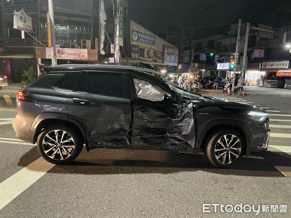 ▲▼台南13日凌晨發生一起車禍。（圖／記者林東良翻攝)