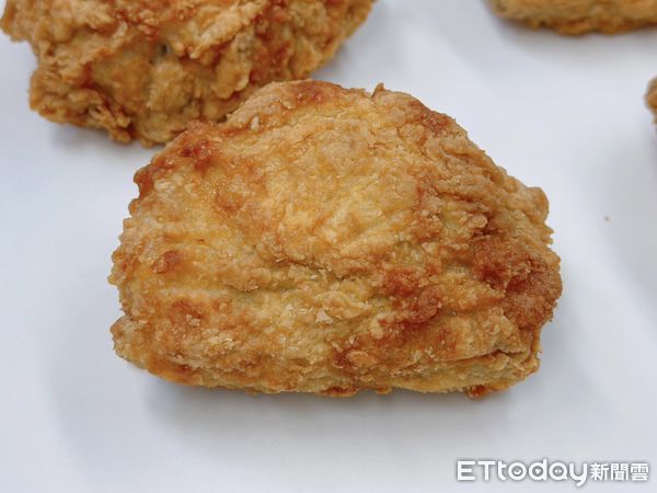 ▲▼麥當勞麥脆雞。（圖／記者蕭筠攝）