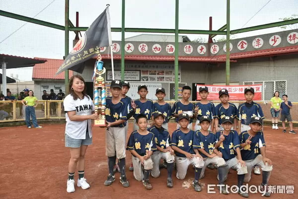 ▲▼傳愛盃。（圖／記者許宥孺翻攝）