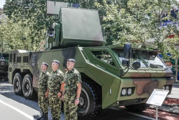 ▲▼全球首支擊落隱形戰機部隊換裝中國導彈　指揮官：紅旗19讓我著迷！。（圖／翻攝微博）