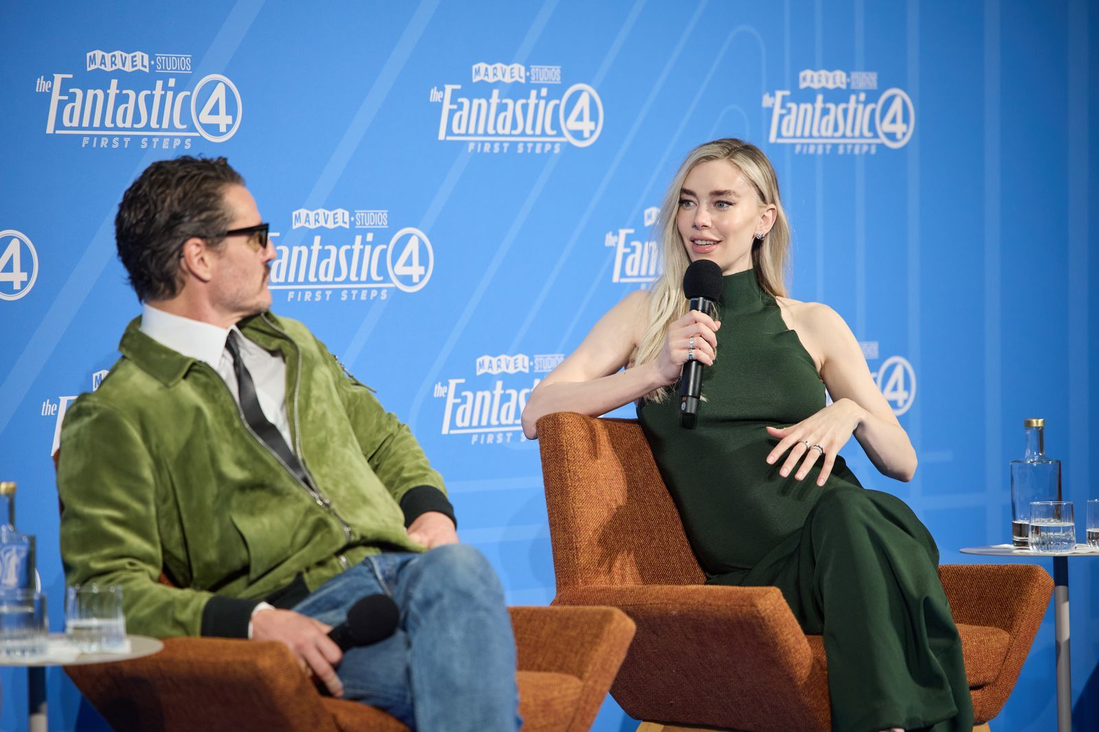 隱形女戲外真的懷孕了　《驚奇4超人：第一步》挺肚宣傳