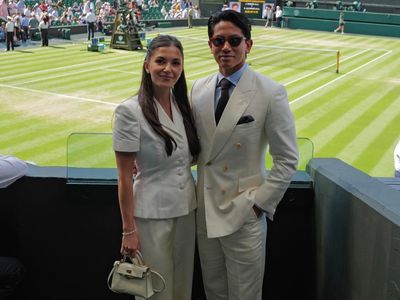 汶萊王子妃驚人愛馬仕收藏再+1 拎鱷魚皮凱莉包賞溫布頓決賽