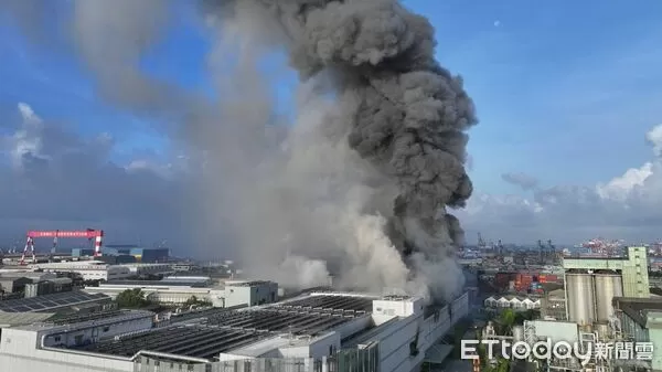 ▲▼三元能源科技公司發生火警。（圖／記者許宥孺翻攝）