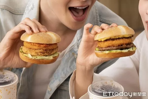 ▲▼麥當勞推出全新「香濃熔岩起司流」。（圖／業者提供）