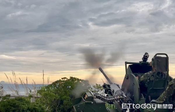 ▲馬防部「漢光41號演習」實彈射擊。（圖／記者林名揚翻攝）