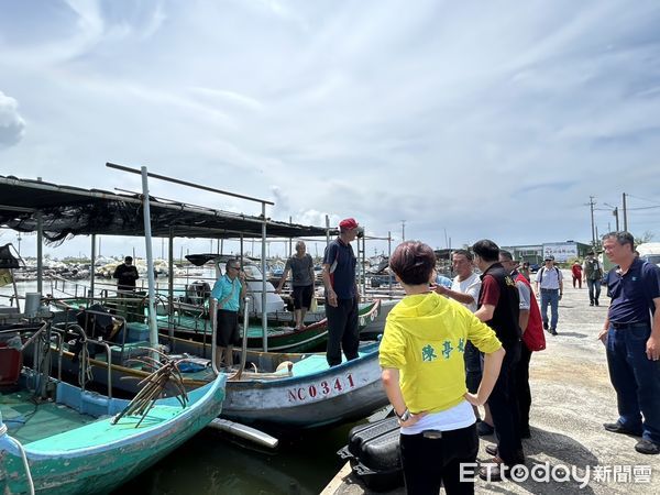 ▲立委陳亭妃呼籲中央鬆綁農保與貸款制度，從寬協助台南災後農漁民重建。（記者林東良翻攝，下同）