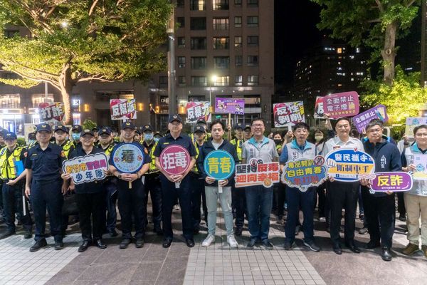 ▲新竹市政府昨(13)日晚間進行暑期青春專案聯合稽查勤務。（圖／新竹市政府提供）