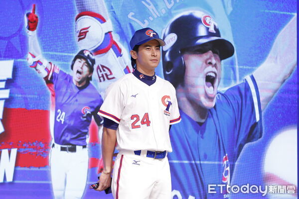 ▲▼2025年三級棒球國家代表隊誓師大會，U12、15、18三支球隊成員，及總統府副秘書長何志偉、教育部政務次長張廖萬堅以及棒協理事長辜仲諒出席。（圖／記者湯興漢攝）