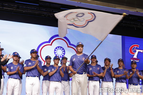 ▲▼2025年三級棒球國家代表隊誓師大會，U12、15、18三支球隊成員，及總統府副秘書長何志偉、教育部政務次長張廖萬堅以及棒協理事長辜仲諒出席。（圖／記者湯興漢攝）