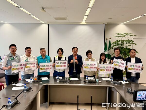 ▲罷免監票爆爭議！民進黨團怒轟台中市府「技術性排除」干預公平投票。（圖／記者游瓊華翻攝）