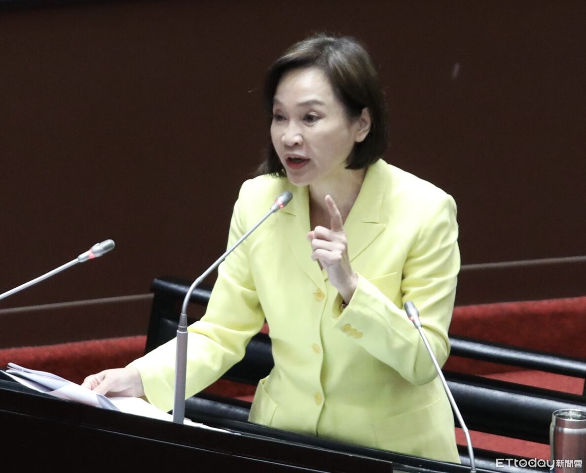 賴瑞隆談霸凌案哭了 柯志恩斷言「不會退選」:掛看板不是小錢