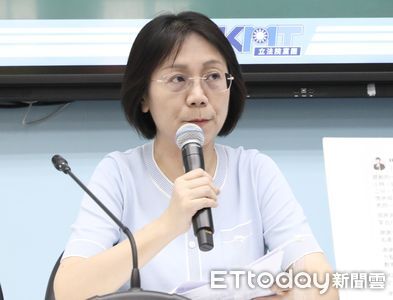 翁曉玲提案「國家公園禁太陽能板」山友全炸鍋　綠委籲三思
