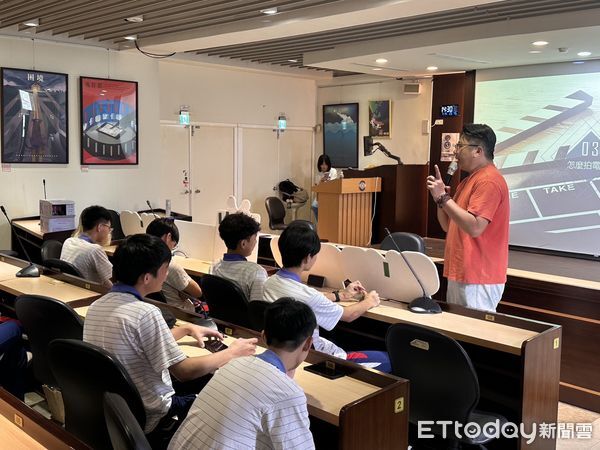 ▲中嘉寬頻吉隆攜手基商航電。（圖／記者郭世賢翻攝）