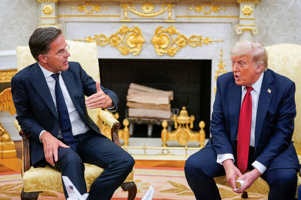 ▲▼美國總統川普14日在白宮會晤北約秘書長呂特（Mark Rutte）。（圖／路透）