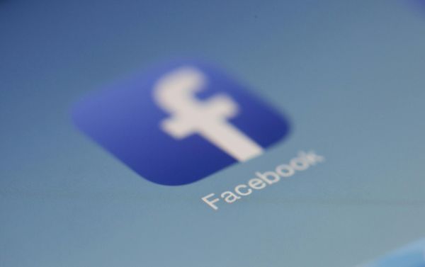 ▲▼facebook,meta。（圖／取自免費圖庫Pexels）
