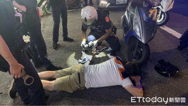 ▲▼洪男被攔截圍捕壓制，起獲贓款、犯案工具及毒品吸食器             。（圖／記者陳以昇翻攝）