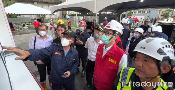 ▲▼ 超級電池廠爆炸狂燒27hrs！火終於滅了　高雄最新空品監測曝光。（圖／記者賴文萱翻攝）