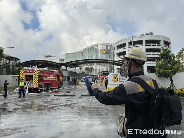 ▲▼ 超級電池廠爆炸狂燒27hrs！火終於滅了　高雄最新空品監測曝光。（圖／記者賴文萱翻攝）