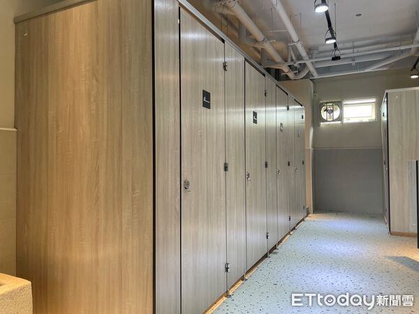 ▲▼花蓮今年有15所學校老舊廁所徹底改善，提供學生優質如廁環境。（圖／花蓮縣政府提供，下同）