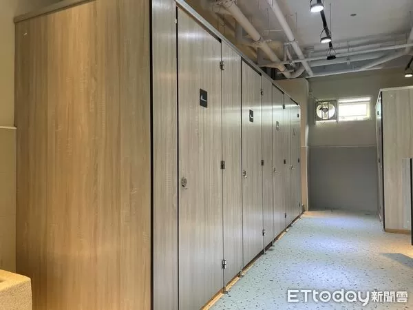 ▲▼花蓮今年有15所學校老舊廁所徹底改善，提供學生優質如廁環境。（圖／花蓮縣政府提供，下同）