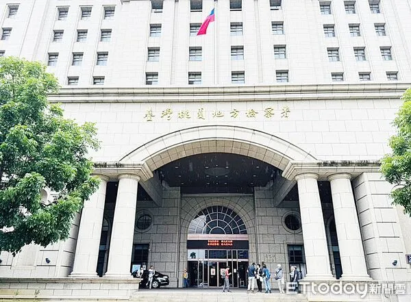 ▲桃園市蕭姓男子去年3月在中壢區某處竊取路旁自小客車內347元後逃逸，車主得知攔截持鋁棒毆打，雙方都掛彩事後互提告訴。（資料照／記者沈繼昌攝）