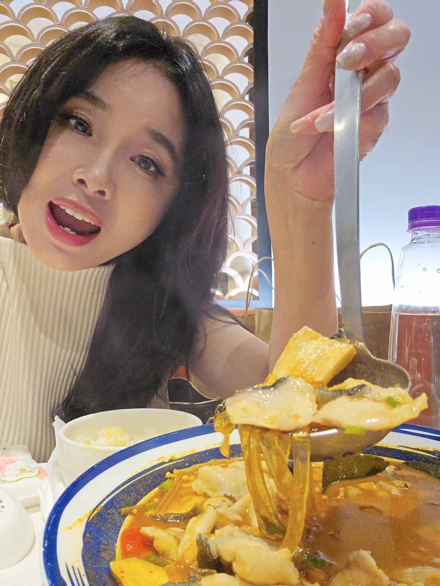 ▲▼呂文婉吃飯點魚料理「沒魚片」店家態度讓她傻眼。（圖／翻攝自Facebook／呂文婉get in TOUCH）