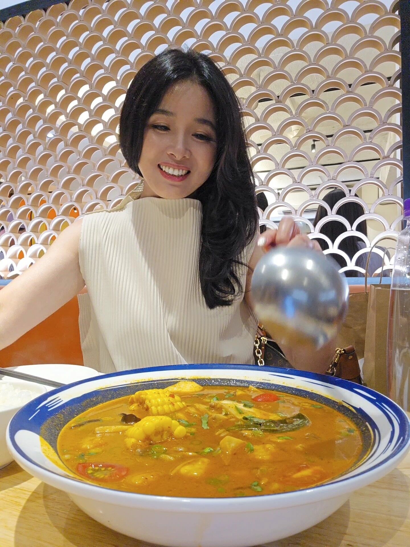 ▲▼呂文婉吃飯點魚料理「沒魚片」店家態度讓她傻眼。（圖／翻攝自Facebook／呂文婉get in TOUCH）