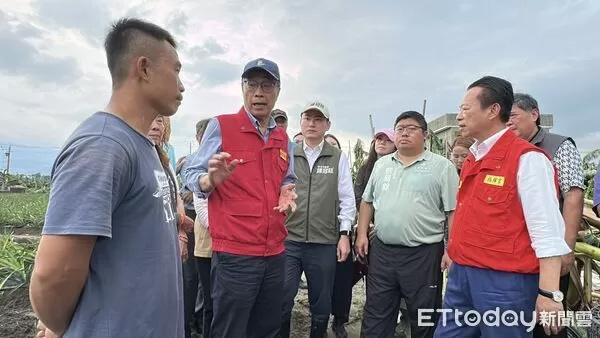 ▲▼  慰勞搶修英雄！蔡易餘籲行政院編列「專案獎金」 不分正職外包一體適用   。（圖／蔡易餘服務團隊提供）