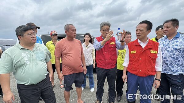 ▲▼  慰勞搶修英雄！蔡易餘籲行政院編列「專案獎金」 不分正職外包一體適用   。（圖／蔡易餘服務團隊提供）