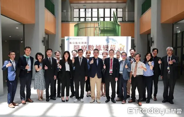 ▲成大醫院12日舉辦「2025點亮臨床創新：醫療數據變黃金」研討會，吸引醫界、科技界與學術界逾百人參與。（圖／記者林東良翻攝，下同）