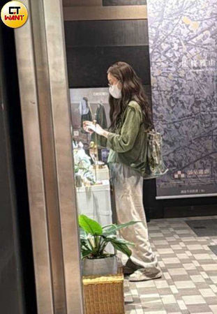 獨家／《歌手》翻車後調適心情　范瑋琪現身台北悠閒逛街