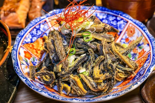 ▲▼板前屋炭烤鰻魚飯。（圖／部落客陳小可的吃喝玩樂授權提供）