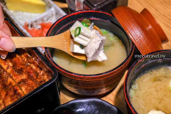 ▲▼板前屋炭烤鰻魚飯。（圖／部落客陳小可的吃喝玩樂授權提供）