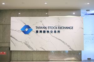 台股今重挫4.43％　證交所喊話：基本面穩健、投資人理性評估