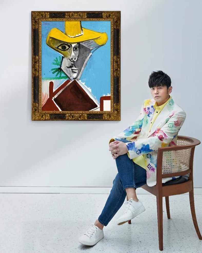 ▲▼周杰倫同框GD，網友認出身後是畢卡索破億名畫。（圖／翻攝自IG）