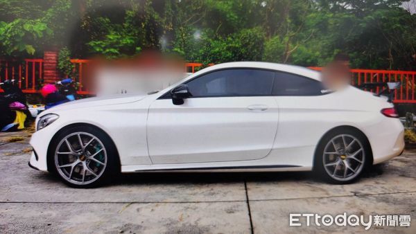 ▲桃園市王姓男子去年8月以香氛罐將女友打成重傷致死後，帶著死者的5歲女兒開著此車前往龜山棄屍。（圖／記者沈繼昌翻攝）