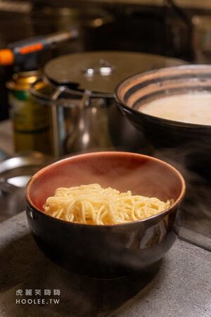 ▲▼翎羽軒拉麵。（圖／部落客虎麗笑嗨嗨授權提供）