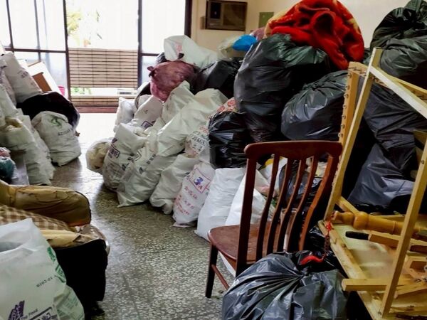 ▲租客落跑，房間堆滿垃圾。（圖／民眾提供）