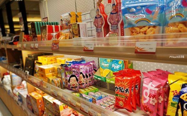 ▲▼商船三井Sunflower號夜間郵輪。（圖／部落客Mika出走美食日誌授權提供）