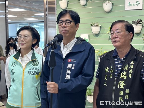 ▲陳其邁針對普發現金1萬元表示看法。（圖／記者許宥孺翻攝）