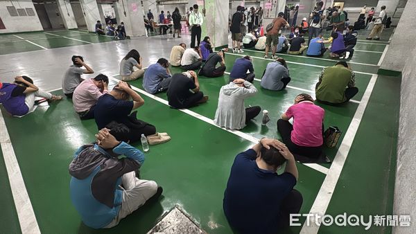 ▲▼敵導彈攻擊南部！高雄防空演習街道全淨空　實地演練戰災搶救。（圖／記者吳世龍攝）